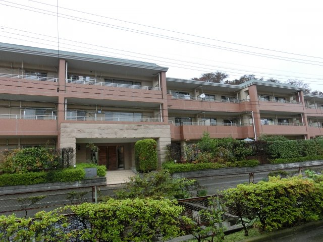 アーデル北習志野テラス　船橋市西習志野３丁目　人気の１階部分の外観|外観も気になるポイント　アーデル北習志野テラス　船橋市西習志野３丁目　七林小学校・七林中学校区　マルエツ・西友が徒歩圏にあり便利です。
