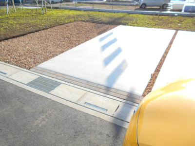 【駐車場】 | 春日部　東中野　全14棟　G号棟　96坪　角地 | 駐車スペースもあります。3080万から2480万円から2280万円に価格変更です。いまでしょ。和室でしょ。