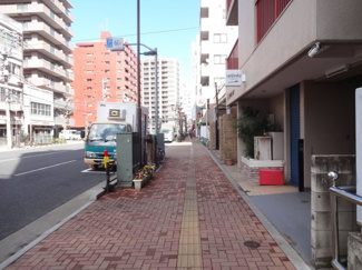 【周辺】 | 竹内マンション　物件前　入谷口通り沿いの物件です！