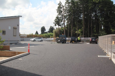 【駐車場】 | エルメゾン松原GH | 駐車場２台込み