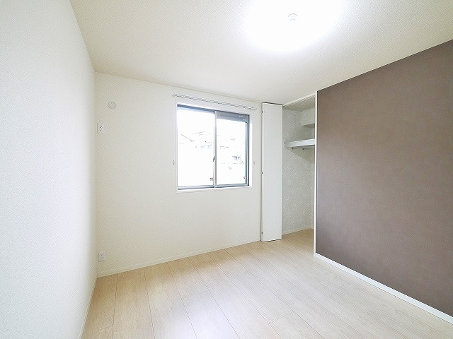 グランシャリオ瑠璃の洋室