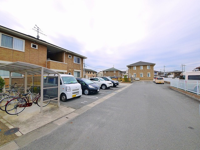 リビングタウン四条大路　Ｂ棟の駐車場|駐車場です
