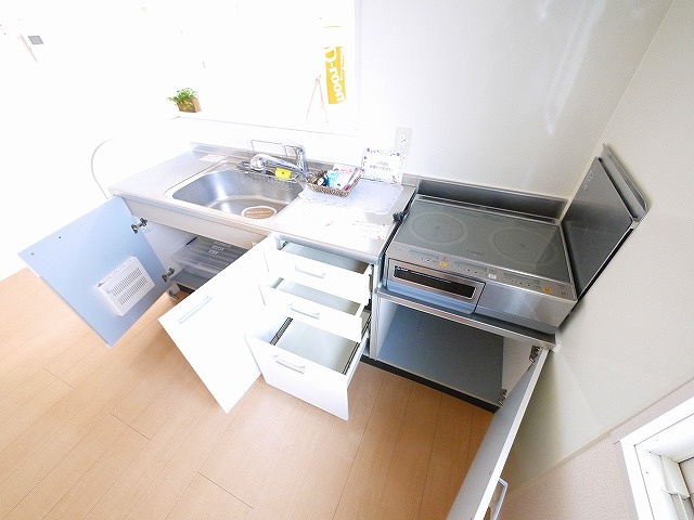 リビングタウン四条大路　Ｂ棟のキッチン|キッチンでお料理をお楽しみください