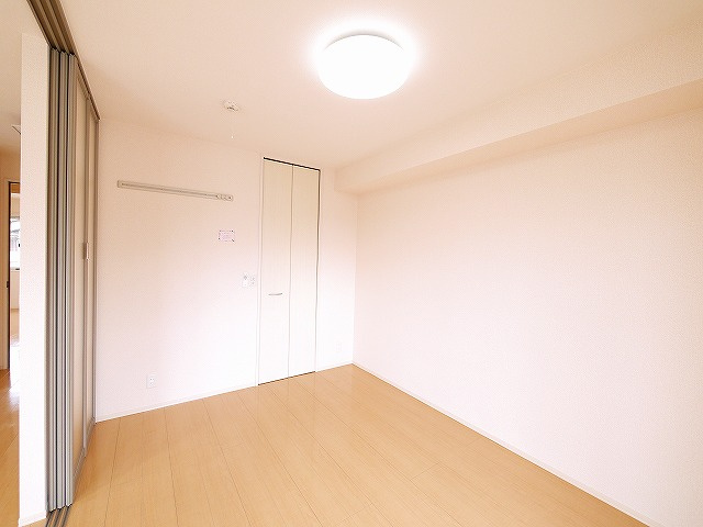 リビングタウン四条大路　Ｂ棟の寝室|落ち着いて過ごせるお部屋なので、寝室にいかがでしょうか