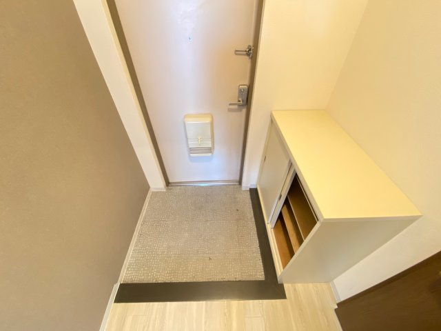 オースター5番館の玄関