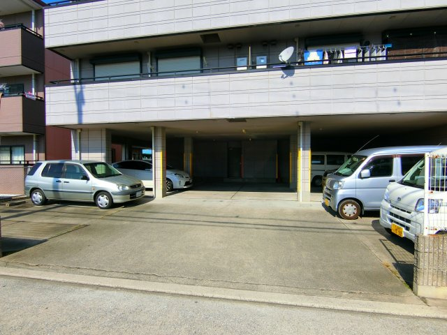 デューンの駐車場