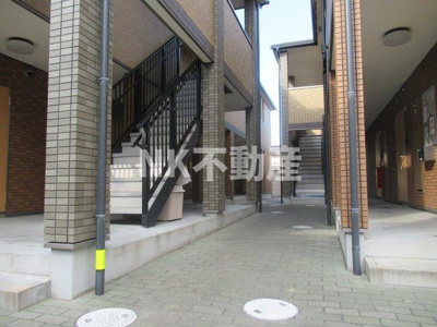 【エントランス】 | アルベージュ八戸ノ里Ⅰ番館（八戸ノ里賃貸） | エントランスです