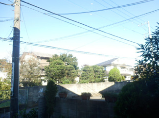 【展望】 | 閑静な住宅地の一角です。