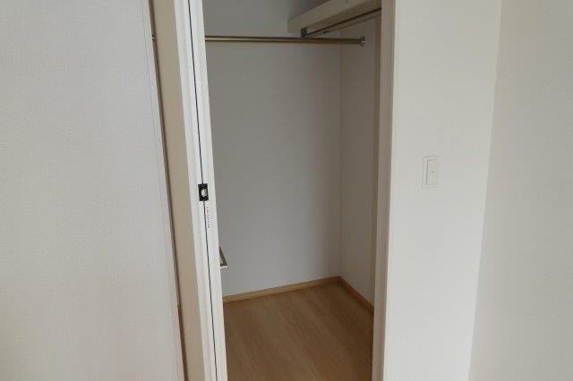 ジーヴォ浜町の収納|ウォークインクローゼット