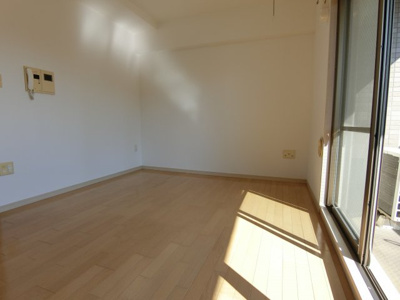 【洋室】 | ファミールリブレ梅田東