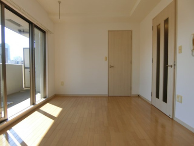 【居間・リビング】 | ファミールリブレ梅田東