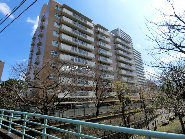 フジイチパークタワーズ　2階の外観