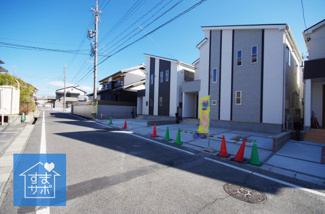 【前面道路含む現地写真】 | Ｃ号棟　現地（2019年2月）撮影
北側道路に面しているＣ号棟。
幅員広々6.0mです。開口8.5m。