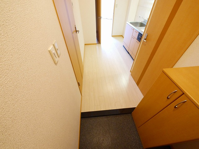 シャインヒルズⅢの玄関