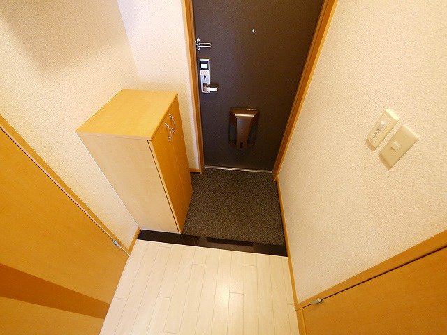 シャインヒルズⅢの玄関