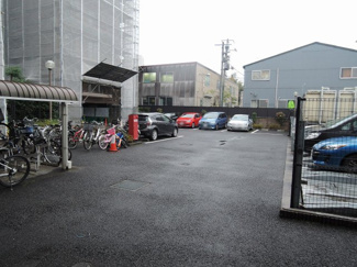 【駐車場】