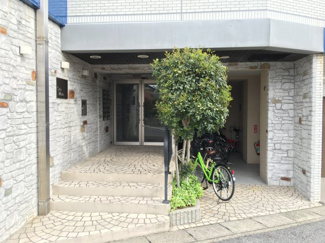 【エントランス】