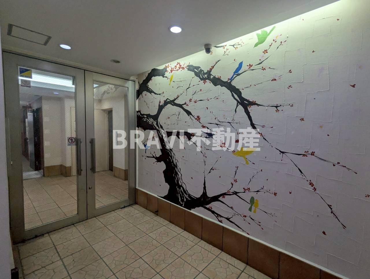 リバーライズ谷町4　BRAVI不動産のエントランス