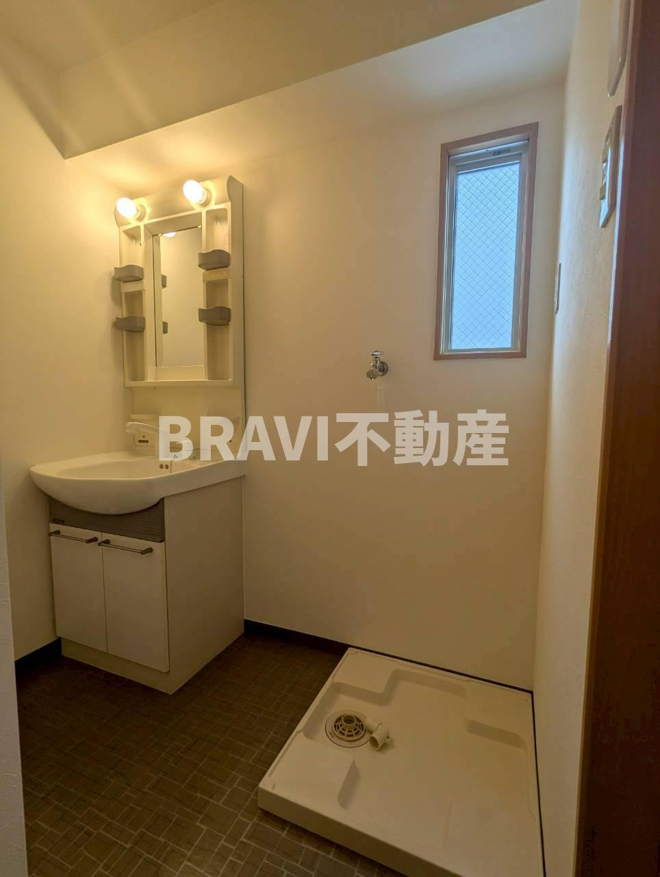 リバーライズ谷町4　BRAVI不動産の洗面所