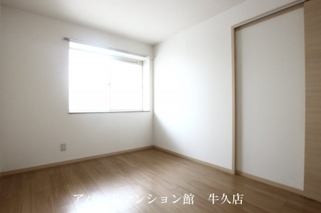 ローズレジデンスIの洋室