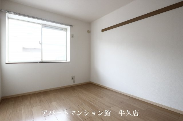 ローズレジデンスIの寝室