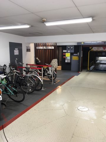 センターウイング大手前の駐車場|駐車場があるので、車を買う予定の方も安心です