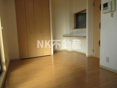 【居間・リビング】 | Celeb布施東（セレブ布施東）（俊徳道賃貸） | 洋室です