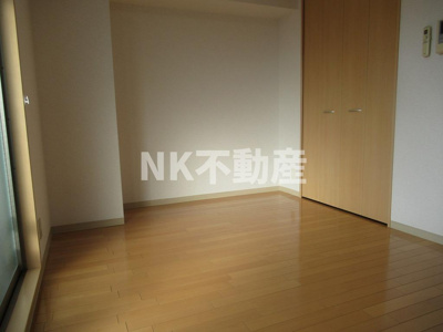 【居間・リビング】 | Celeb布施東（セレブ布施東）（俊徳道賃貸） | 洋室です