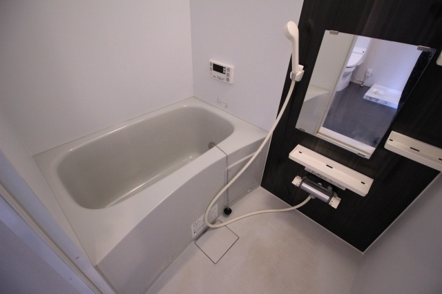 マーベル垂水山手の浴室