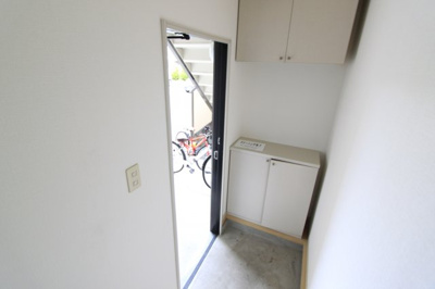【玄関】 | セピアコート三好 | 落ち着いた玄関です