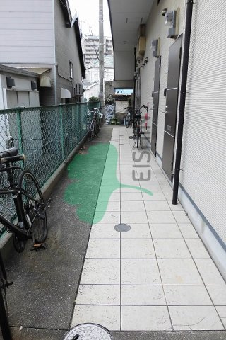 プレジール吉塚の駐車場
