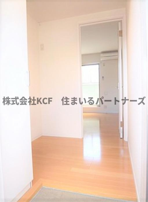 クレフラスト南薫西町の玄関|ゆったりとした玄関です