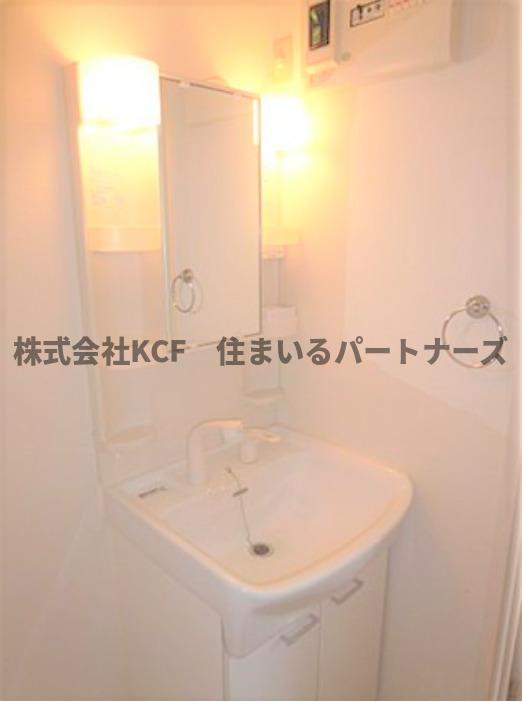 クレフラスト南薫西町の洗面所|スペースが確保できる洗面所です