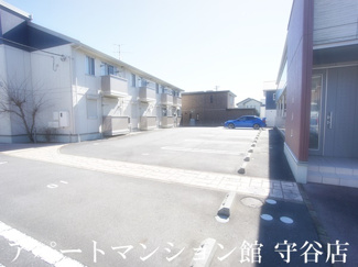 【駐車場】