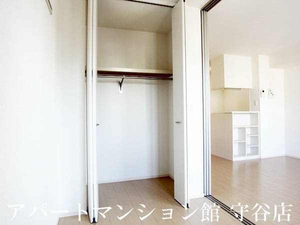 レセンテ紫峰ヶ丘Cの収納|反転です