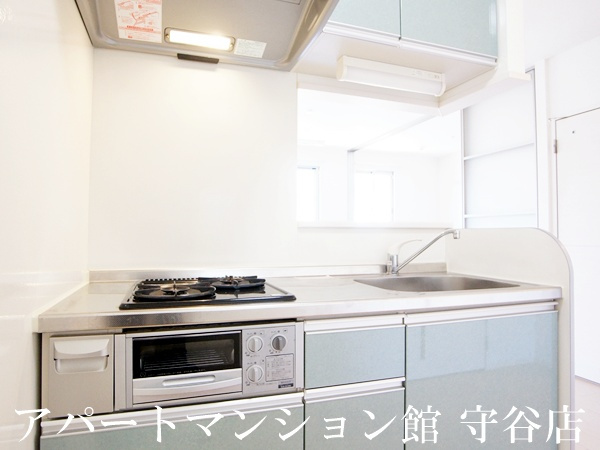 レセンテ紫峰ヶ丘Cのキッチン|反転です