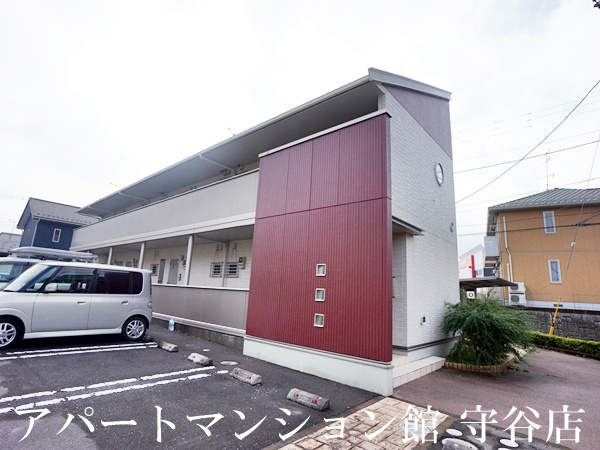 レセンテ紫峰ヶ丘Cの駐車場