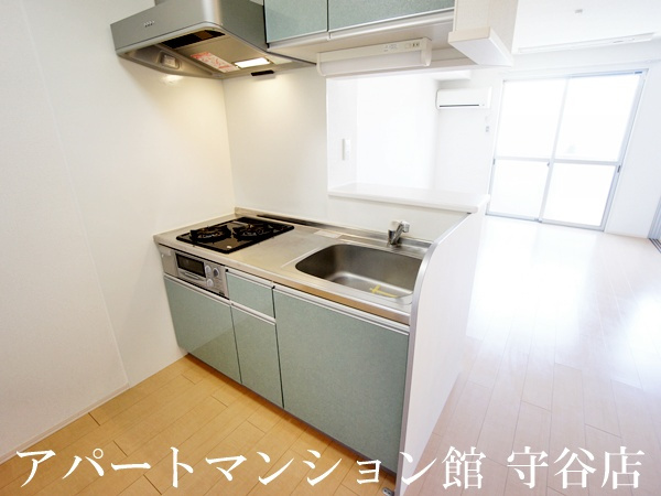 レセンテ紫峰ヶ丘Cのキッチン|反転です