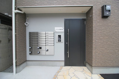 【エントランス】 | ラージヒル服部天神