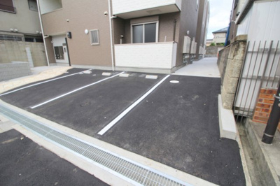【駐車場】 | ラージヒル服部天神