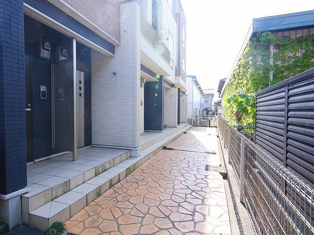 レジデンス西九条のエントランス|清潔なエントランスです