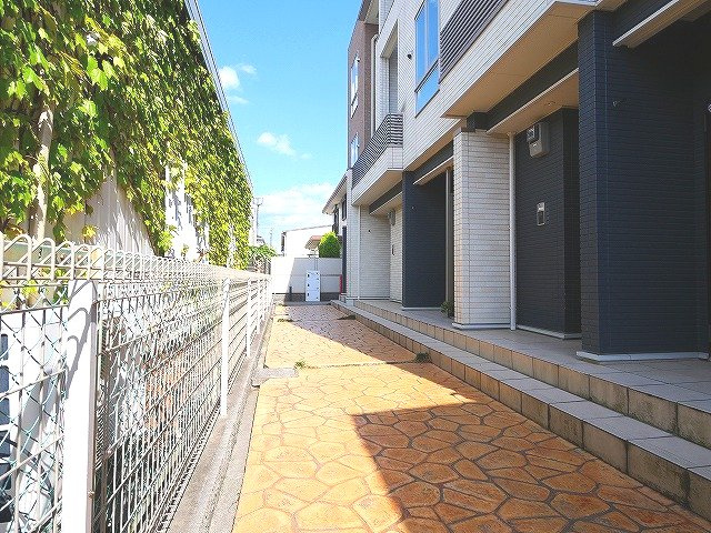 レジデンス西九条のエントランス|毎日通るエントランスはこのようになっています