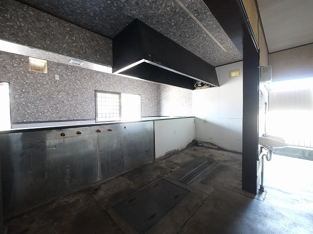 車屋天理店舗の内装