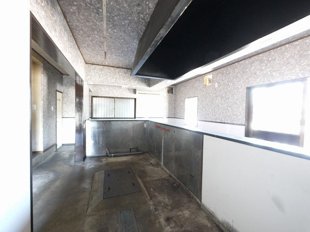 車屋天理店舗の内装