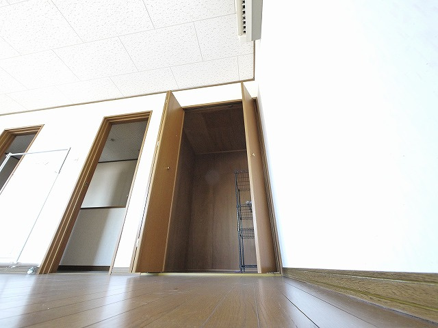 車屋天理店舗の内装