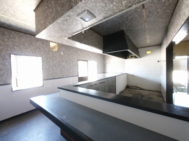 車屋天理店舗の内装