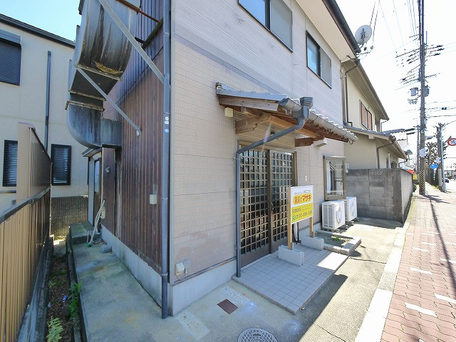 車屋天理店舗の内装