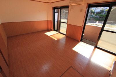 【居間・リビング】 | ルミナスコート | ゆったりとしたリビングです