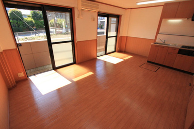 【居間・リビング】 | ルミナスコート | 使いやすいリビングです