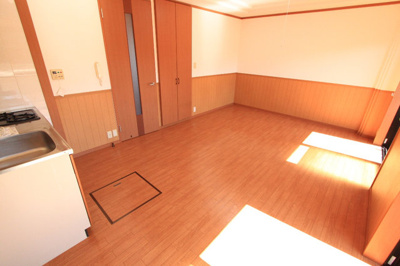 【居間・リビング】 | ルミナスコート | 居間です